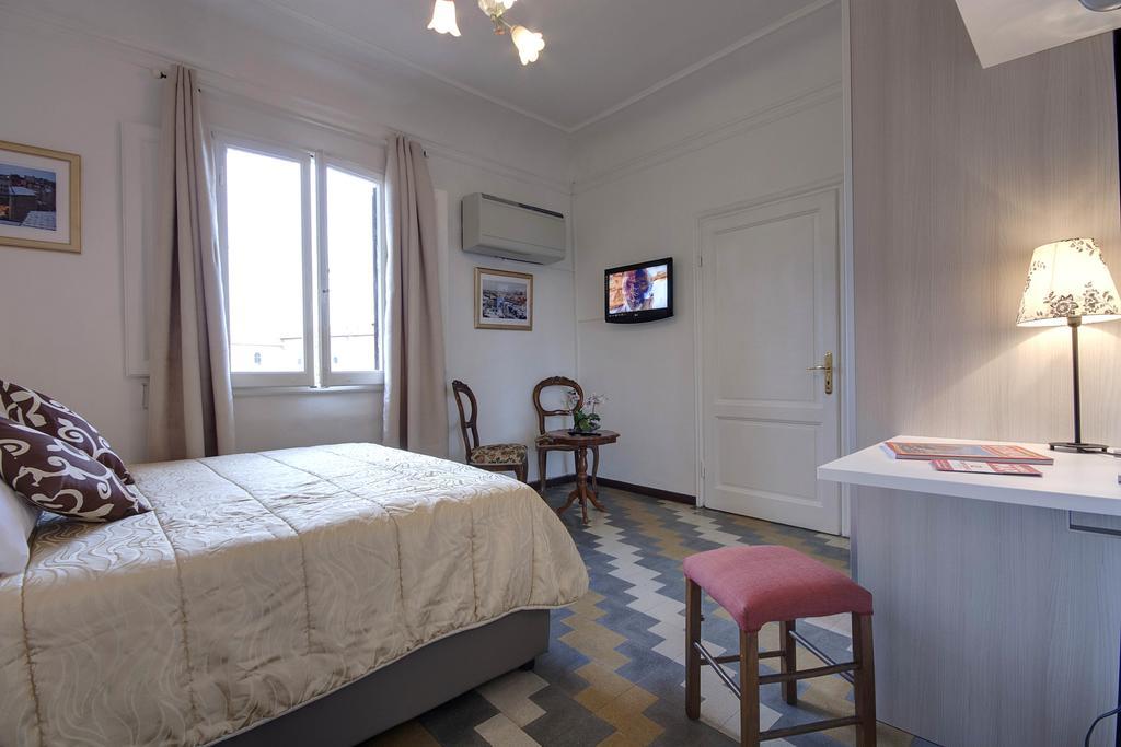 Residenza Castillo Florence Exterior photo