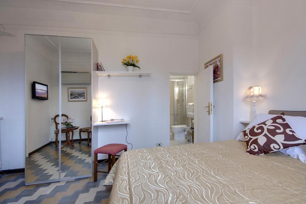 Residenza Castillo Florence Exterior photo